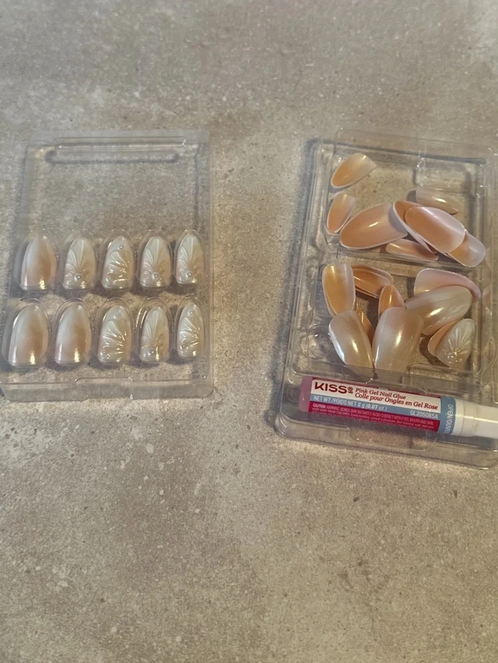 Kiss NAIL DRIP Press On Nails Medium Length 